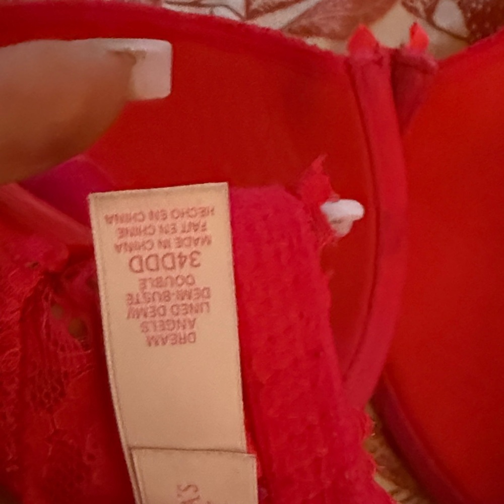 Elegant Lace Women's Bra Set - Red, White, and Pink - Picture 5 of 13